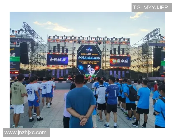 萌趣足球狂欢 大头娃娃球星热力登场点燃绿茵激情