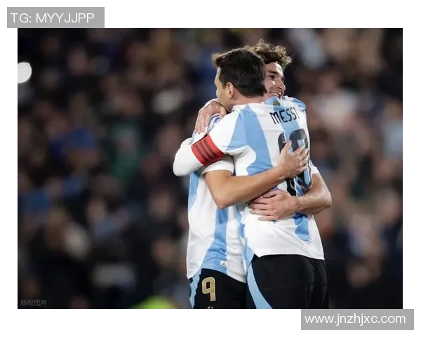 足球历史传奇人物全解析：从贝利到梅西的辉煌征程