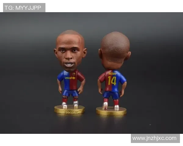 足球球星手办摆件收藏艺术品精美仿真模型展示版适合送礼与家居装饰